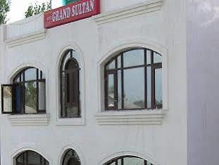 Grand Sultan Hotell Srīnagar Exteriör bild